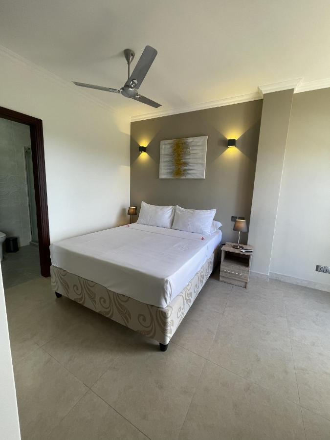 B Holiday Apartments Beau Vallon  Exterior photo